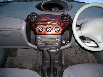 2000 Toyota Vitz