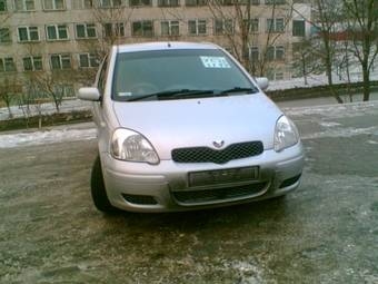 2000 Toyota Vitz