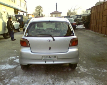 2000 Vitz