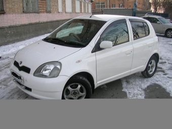 2000 Toyota Vitz