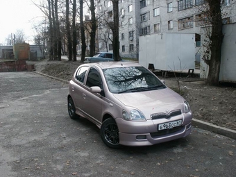 2000 Toyota Vitz