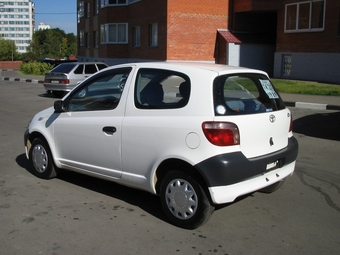 2000 Toyota Vitz