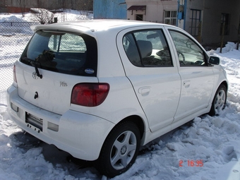 2000 Vitz