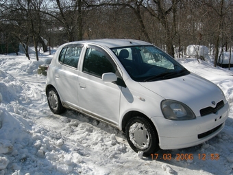 2000 Toyota Vitz