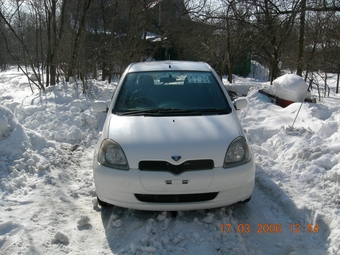 2000 Vitz