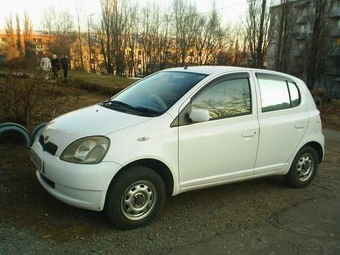 2000 Toyota Vitz