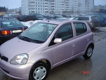 2000 Toyota Vitz