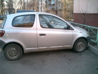 2000 Toyota Vitz