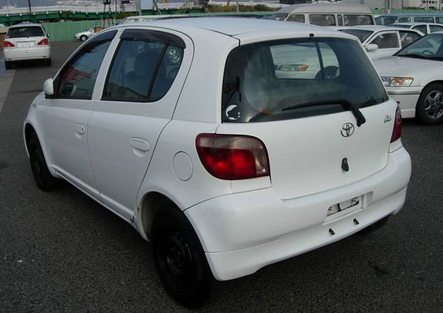 2000 Toyota Vitz