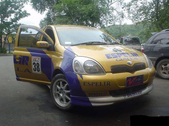 2000 Toyota Vitz