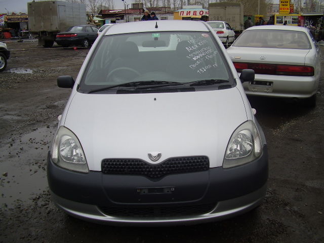 2000 Toyota Vitz