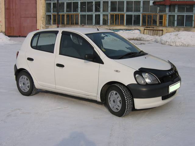 2000 Toyota Vitz