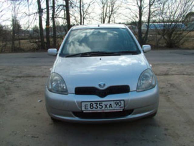 2000 Toyota Vitz