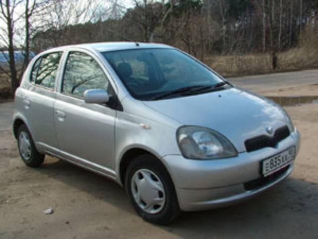 2000 Toyota Vitz