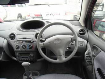 2000 Vitz