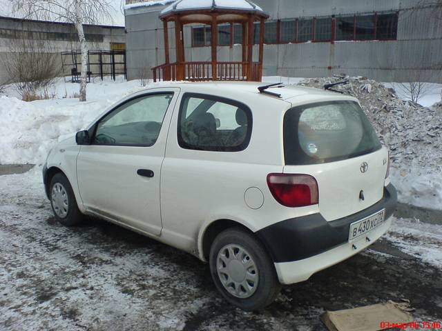 2000 Toyota Vitz