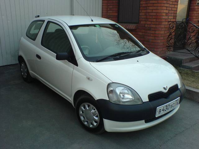 2000 Toyota Vitz