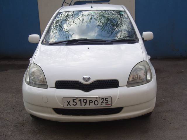 2000 Toyota Vitz