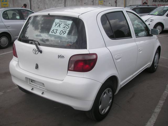 2000 Toyota Vitz
