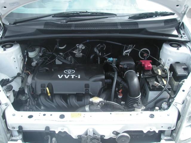 2000 Toyota Vitz