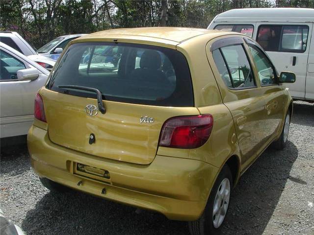 2000 Toyota Vitz