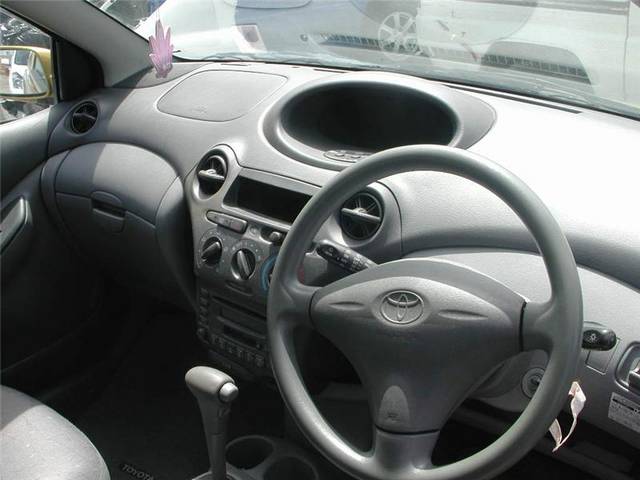 2000 Toyota Vitz