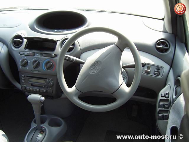 2000 Toyota Vitz