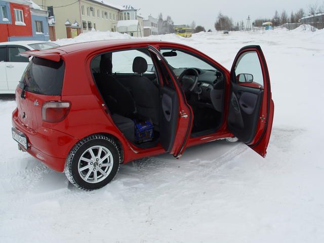 2000 Toyota Vitz