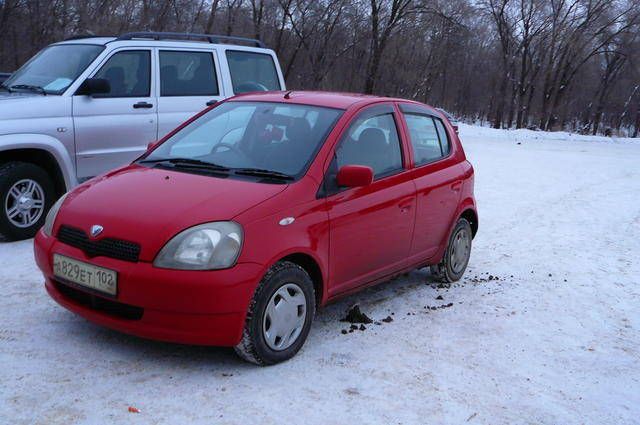 2000 Toyota Vitz