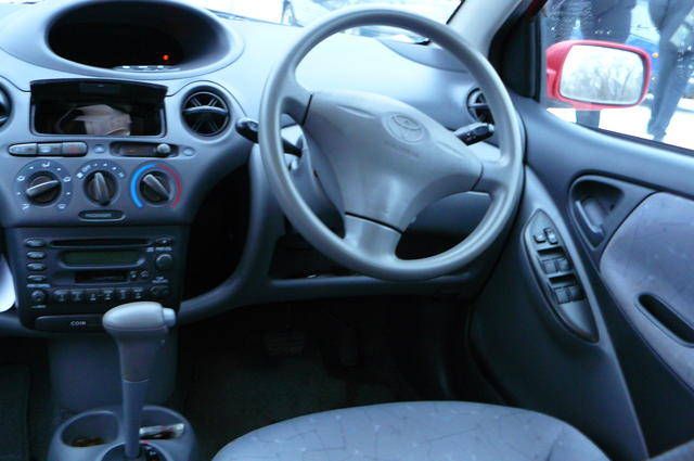 2000 Toyota Vitz