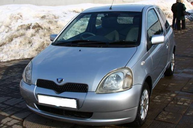 2000 Toyota Vitz