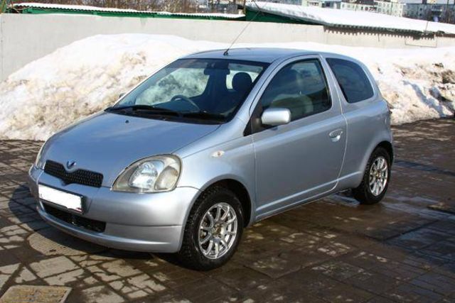 2000 Toyota Vitz