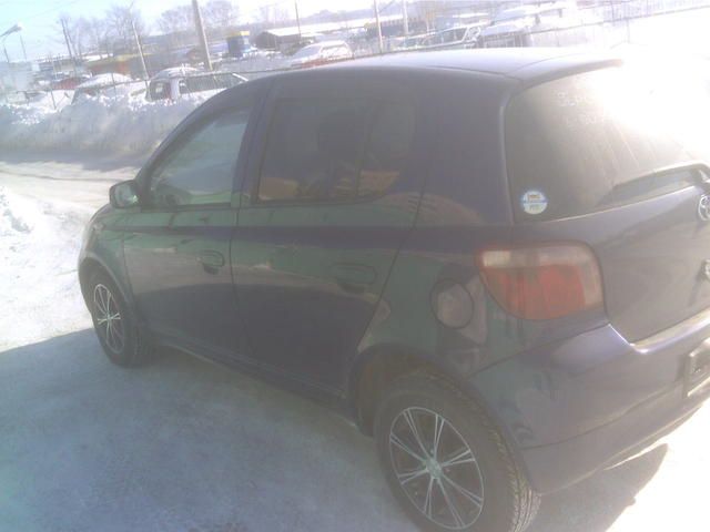 2000 Toyota Vitz