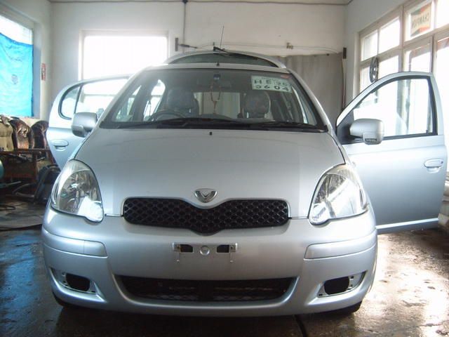 2000 Toyota Vitz
