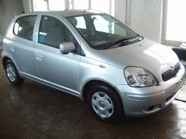 2000 Toyota Vitz