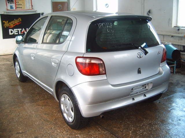 2000 Toyota Vitz