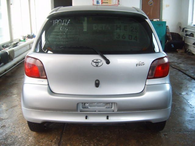 2000 Toyota Vitz