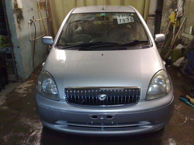 2000 Toyota Vitz