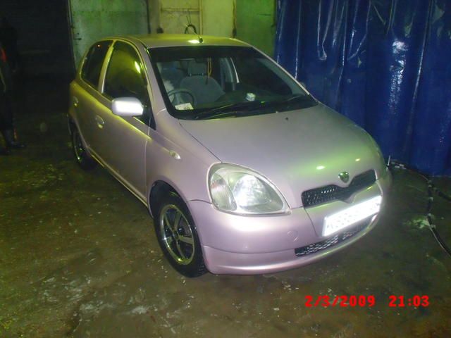 2000 Toyota Vitz