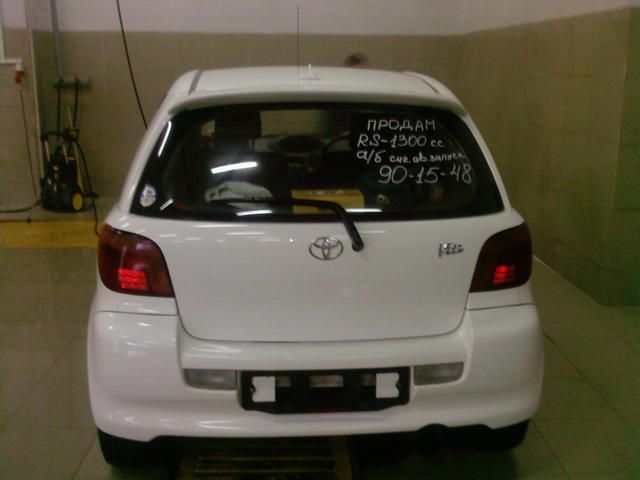 2000 Toyota Vitz