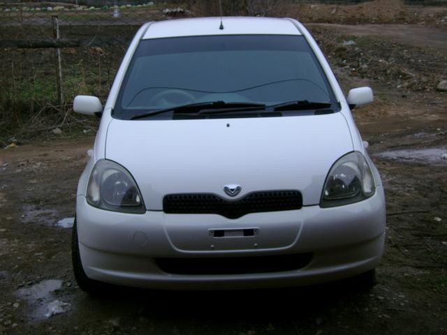 2000 Toyota Vitz