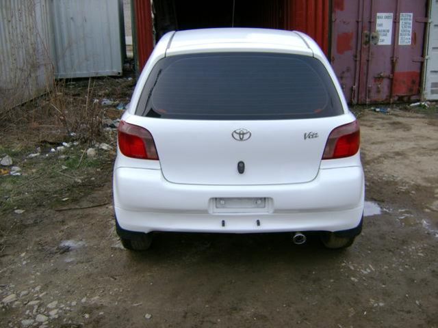 2000 Toyota Vitz