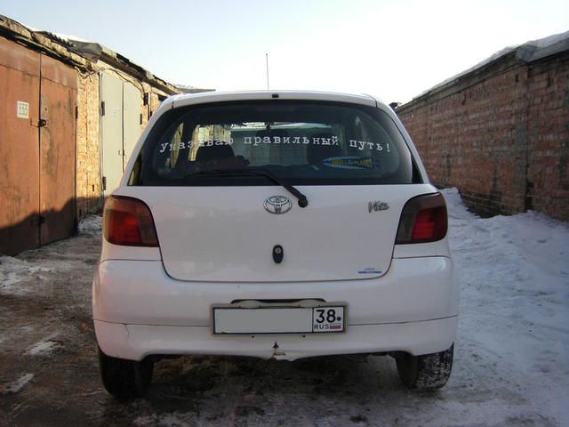 2000 Toyota Vitz