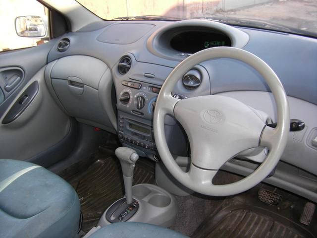 2000 Toyota Vitz