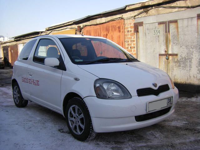 2000 Toyota Vitz