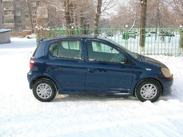 2000 Toyota Vitz