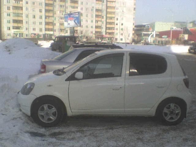 2000 Toyota Vitz