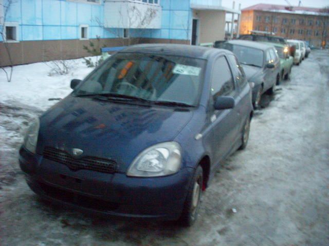 2000 Toyota Vitz