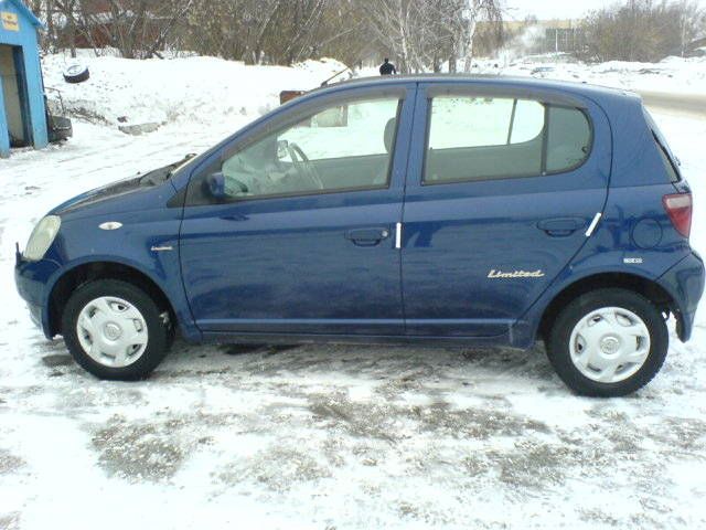 2000 Toyota Vitz