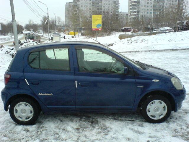 2000 Toyota Vitz